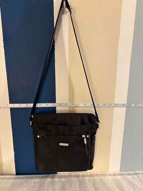 Baggallini Everywhere Crossbody Bag Black Nylon
